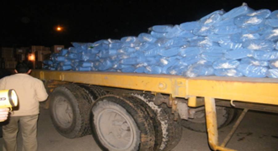 لجنة الإغاثة والطوارئ تدخل قافلة مساعدات طبية وأدوية 