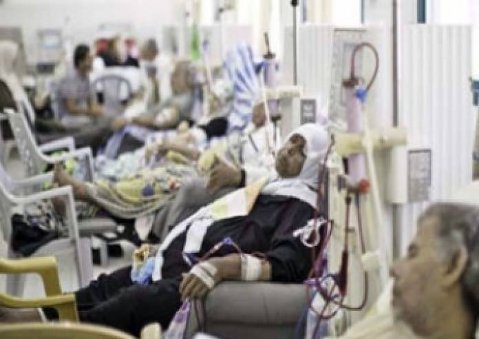 قـطـاع الأدويـة فـي غـزة يـحـتـضـر 