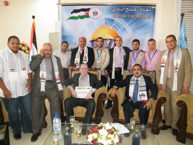 وفد لجنة الإغاثة والطوارئ يغادر قطاع غزة 