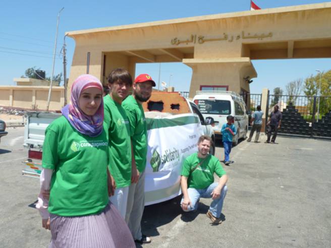 عندما تكون الحياة رمزاً للانتصار .. تقرير صحفي يسلط الضوء على واقع الحياة في قطاع غزة خلال زيارة الوفد الطبي الروسي للقطاع بالتنسيق مع اتحاد الأطباء العرب