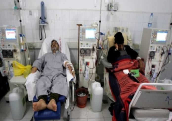 مرضى ‫‏غزة‬ يحاصرهم القلق على حياتهم بسبب نقص الأدوية اللازمة لعلاجهم نتيجة الحصار الإسرائيلي