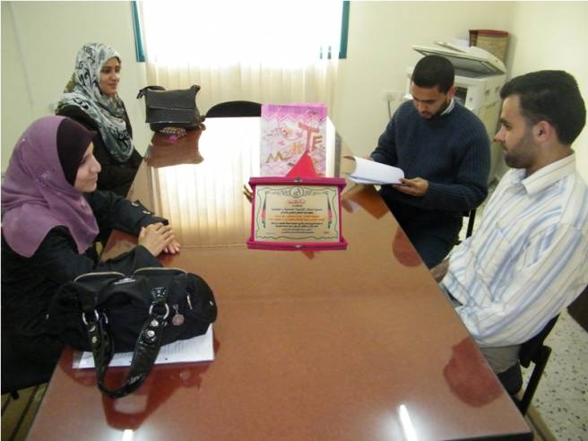 جمعية وصال تكرم لجنة الإغاثة والطوارئ على جهودهِا ودعمهِا لها