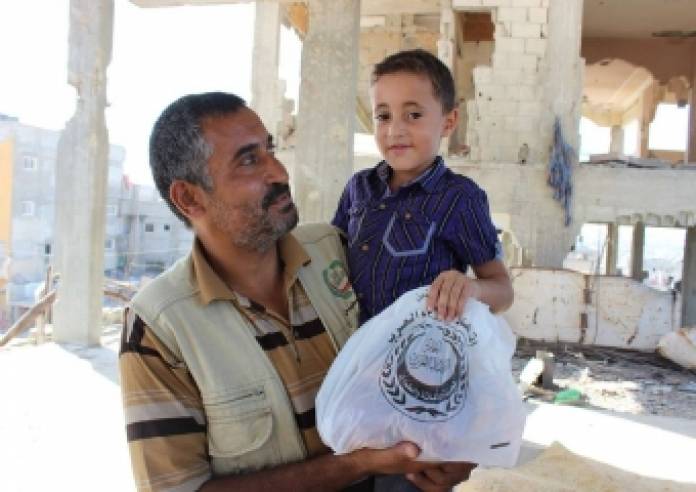 اتحاد الاطباء العرب يختتم مشروع مقاومة الجوع وسوء التغذية (أضاحى 2015) في قطاع غزة