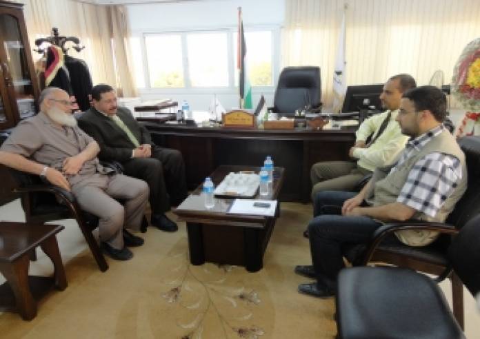 وفد إتحاد الأطباء العرب يزور جامعة الأقصى بخان يونس